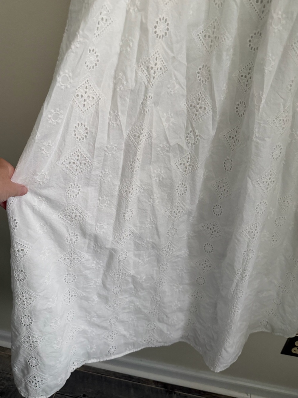 PETAL & PUP White Eyelet Shoulder Tie Smocked Maxi Dress - Women' s Size Medium - Picture 3 of 13